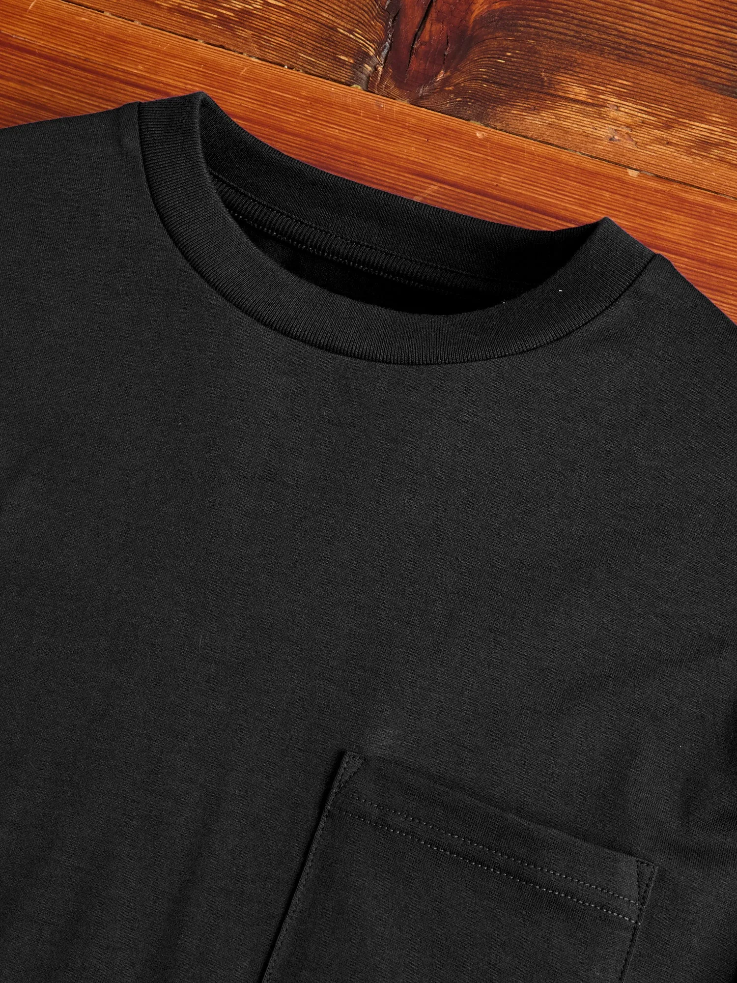 40/2 Long Sleeve Pocket T-Shirt in Black