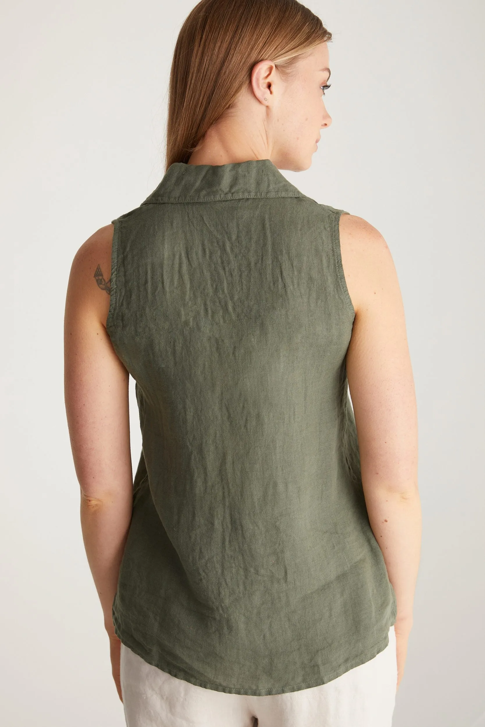 Linen sleeveless blouse