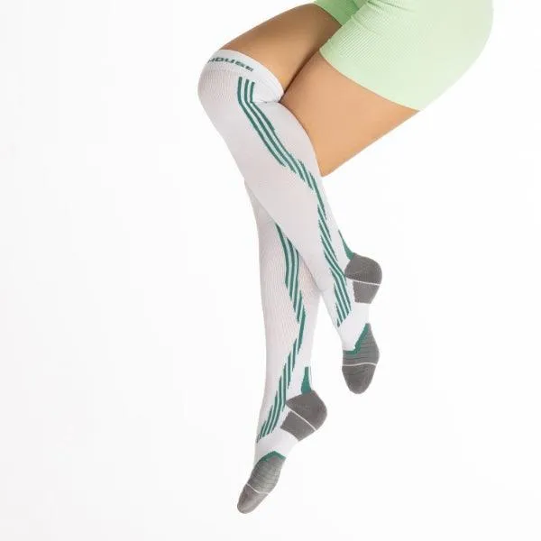 Women's Feel Breath Cross Country White knee high socks 2-packs